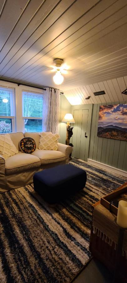 Hotel Riverside Retreat Hendersonville Esterno foto